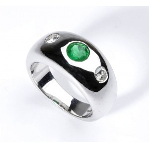 BULGARI: platinum emerald diamond band ring