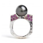 TORRINI: Tahitian pearl rubies gold ring