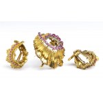 Rubies gold brooch and earrings