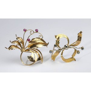 Pair of glass paste gold brooches
