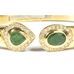 Emeralds and diamonds gold hoop bracelet