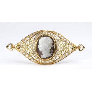 Gold brooch with agate cameo and diamonds