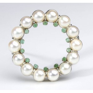 Gold, pearls and emeralds brooch