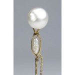 Freshwater cultured pearls gold pin
