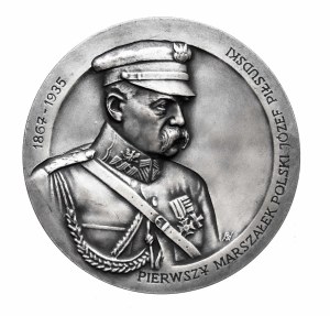 Poland, Joseph Pilsudski Medal, on the occasion of the restoration of the school no. 2 in Kutno named after Marshal J. Pilsudski