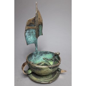 I.K., Mädchen in einer Teetasse (Bronze, H 34 cm)