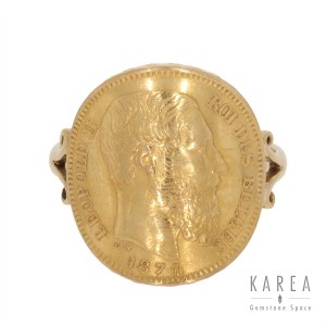 Prsten zdobený mincemi, 20. století.