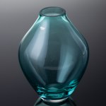 Sklárna Krosno, mořská zelená váza, počátek 21. století.