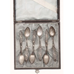 Šest empírových stříbrných lžiček s filigránovými držadly