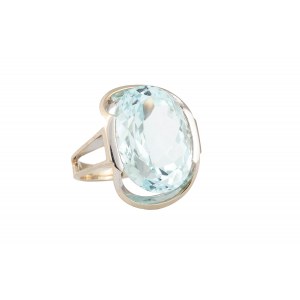Ring with aquamarine contemporary