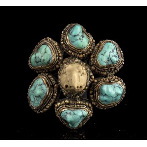 A STONE AND TURQUOISE INLAID METAL BROOCH China, 20th century