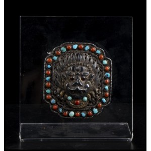 A HARDSTONE-INLAID BUCKLE Nepal, 20th century