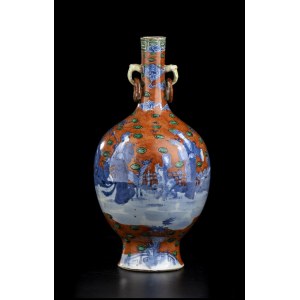 A POLYCHROME ENAMELLED PORCELAIN BOTTLE VASE China, early 20th century