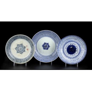 THREE 'BLUE AND WHITE' PORCELAIN DISHES China, 20th century