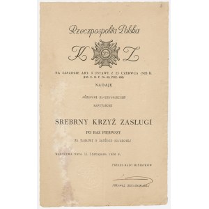 [Maciejowski] Dyplom nadania kapitanowi Józefowi Maciejowskiemu (1897-1945) Srebrnego Krzyża Zasługi po raz pierwszy za zasługi w służbie wojskowej [1936] [z parafką Sławoja Składkowskiego]