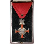 Silbernes Verdienstkreuz mit der Krone, im Etui