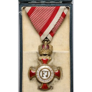 Gold Cross of Merit with Crown, in case