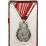 Medal Zasługi Wojskowej SIGNUM LAUDIS, Karol, Srebrny, w etui