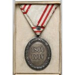 Medal Zasługi dla Czerwonego Krzyża, Srebrny, w etui