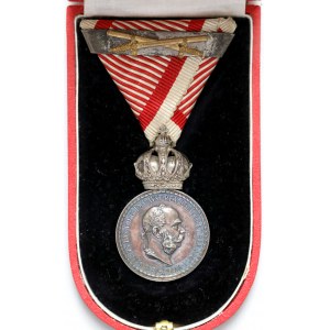 Medal Zasługi Wojskowej SIGNUM LAUDIS, Franciszek Józef, Srebrny, 2.nadanie (etui Zimbler)