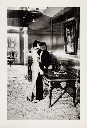 Helmut Newton, Mannequin, quai d'Orsay I, 1977 z teki ''Special Collection 24 photos lithographs'', 1979