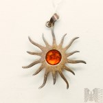 Srebrna zawieszka w kształcie słońca z naturalnym bursztynem - srebro 925