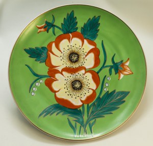 Ćmielów Porcelain Factory, 20th century, Decorative plate, circa 1960.