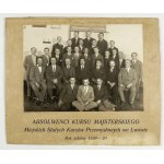 [Lvov - Absolventi magisterského kurzu Městských stálých průmyslových kurzů ve Lvově. Školní rok 1929-...