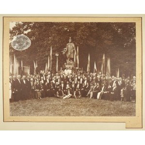 [KRAKOW - Kurk Fraternity - group photograph]. [not after 1931?] Photograph form. 29x39 cm on oryg....
