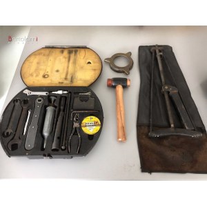 Toolkit for the 1960 Jaguar E-Type first series