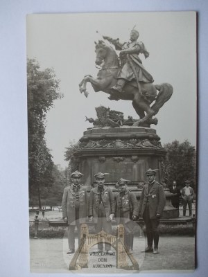 Lwów, pomnik Sobieskiego, Towarzystwo Sportowe Sokół, ok. 1930