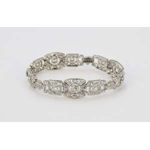 Bracelet with diamonds