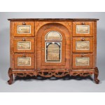 Cabinet form chest of drawers