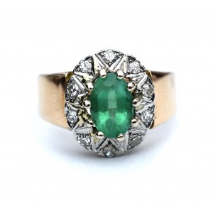 Pierścionek zielona gwiazda - diamenty i szmaragd