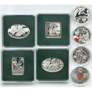 Set, 10 gold 2010 (8 pieces).