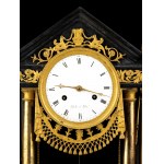 Bronze and marble mantle clock - France, Paris 18th century, signed GREBER