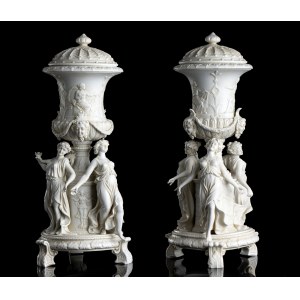 A pair of biscuit porcelain Napoleon III lidded cups - France, 19th century