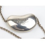 TYFFANY & Co: sterling silver necklace with bean pendant