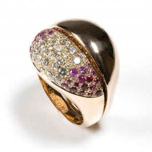 Gold diamond ruby 'kiss' double ring