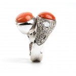 Contrary diamond coral gold ring