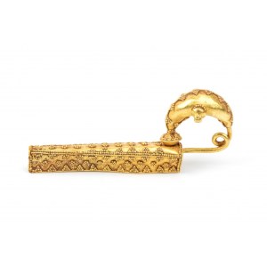 Leech-shaped gold fibula in Etruscan archeological style