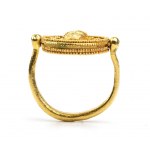 Yellow gold swivel ring, archaeological style