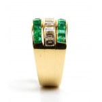 Diamond emerald gold ring