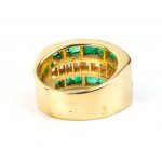 Diamond emerald gold ring