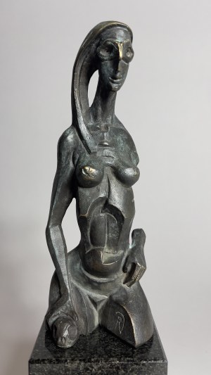 Robert Dyrcz, Kobieta z czaszką (Brąz, wys. 32 cm, ed. 1/9)