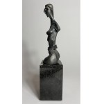 Robert Dyrcz, Žena s lebkou (bronz, v. 32 cm, vyd. 1/9)