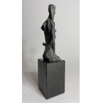 Robert Dyrcz, Frau mit Totenkopf (Bronze, H 32 cm, Ausgabe 1/9)