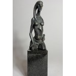 Robert Dyrcz, Žena s lebkou (bronz, v. 32 cm, vyd. 1/9)