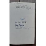 CHO OYU album with original signatures of expedition participants