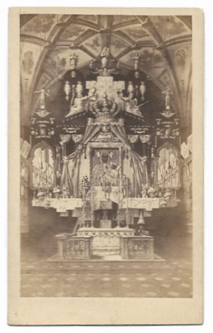 [CZĘSTOCHOWA - Autel avec l'image miraculeuse dans la chapelle de Notre-Dame de Częstochowa à Jasna Góra - voir la photographie]....